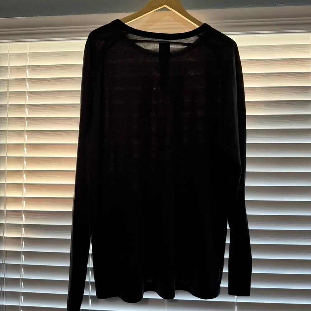 The North Face Mens XL Flash Dry Long Sleeve Henley Shirt Charcoal Gray & Black